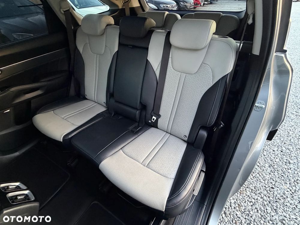 Kia Sorento - 34