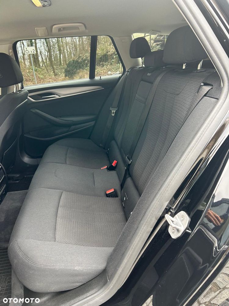 BMW Seria 5 530d xDrive Sport Line - 14