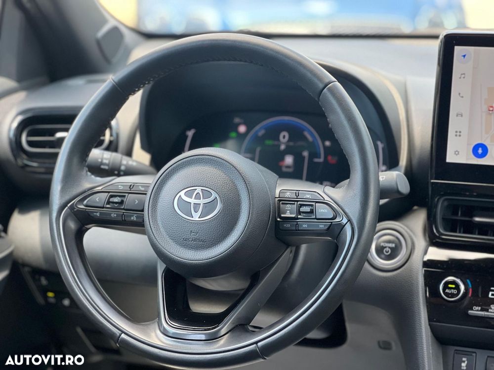 Toyota Yaris Cross - 16