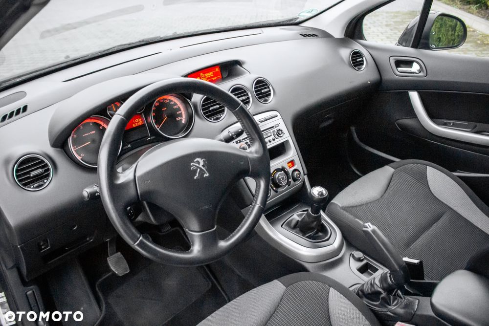 Peugeot 308 1.6 Premium - 12