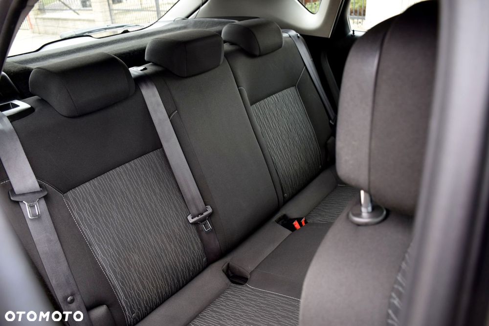 Opel Astra 1.6 Design Edition - 15