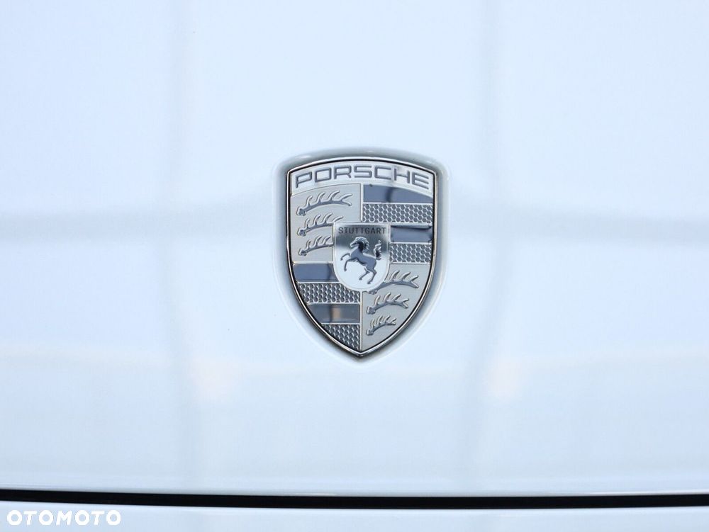 Porsche Panamera - 40