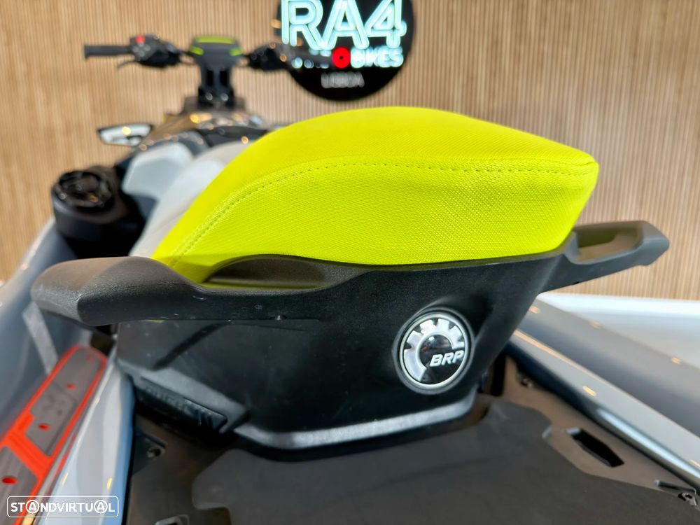 Sea-Doo RXT-X 325 RS - 52
