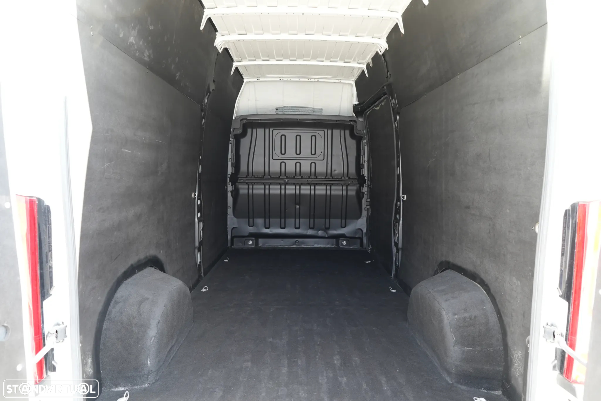 Peugeot Boxer L3H3 2.2 BlueHDi 120cv - 8