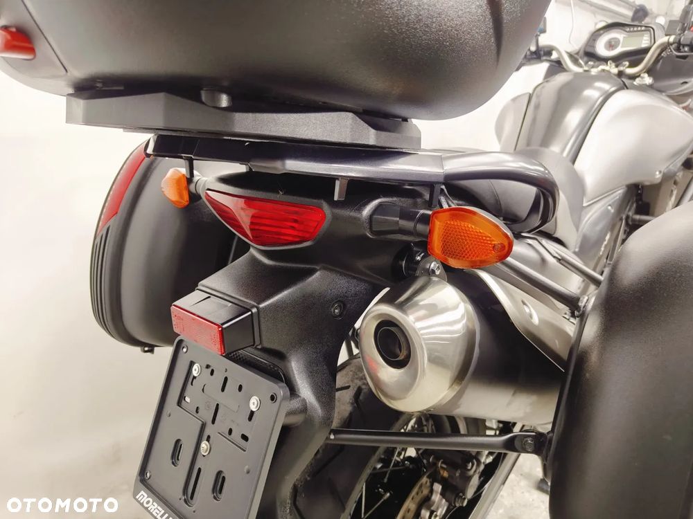 Suzuki V-STROM - 10