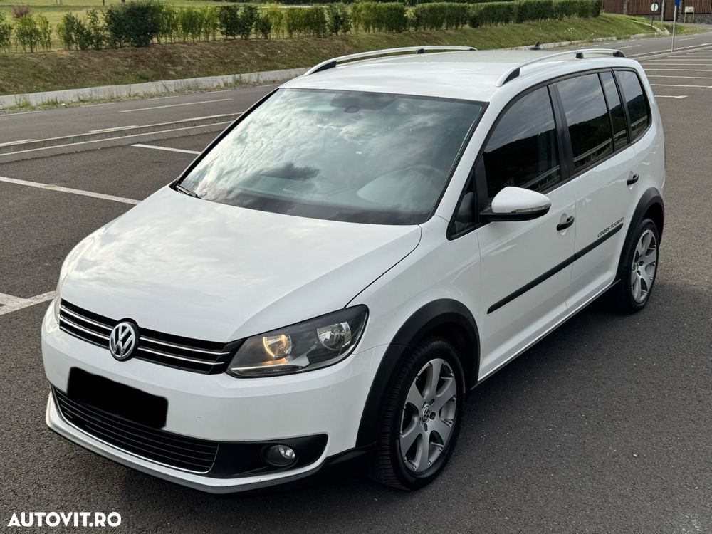 Volkswagen Touran Cross 1.6 TDI - 11