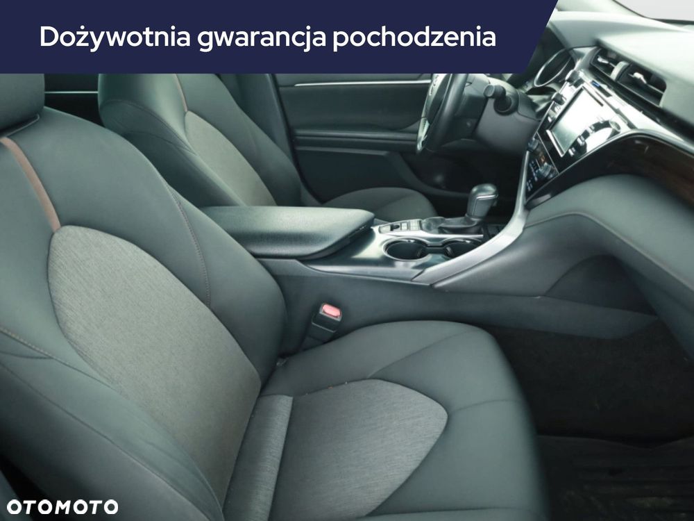 Toyota Camry - 9