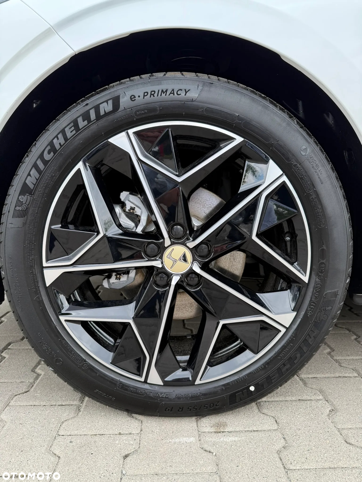 DS Automobiles DS 4 1.2 mHEV 136 Edition France eDCS6 - 16