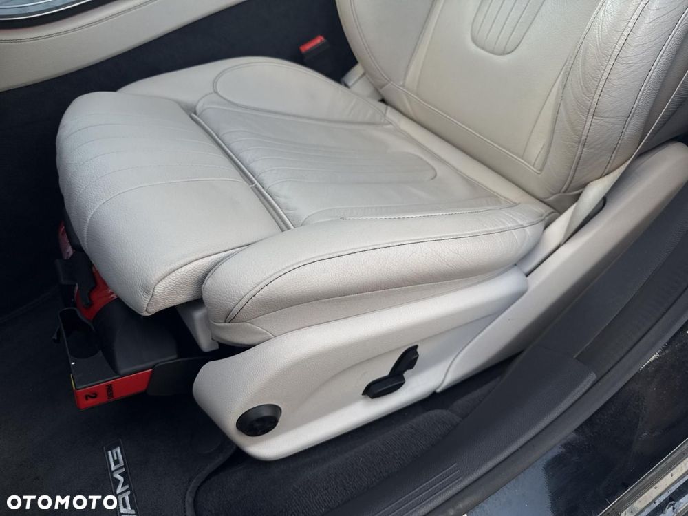 Mercedes-Benz CLS - 13