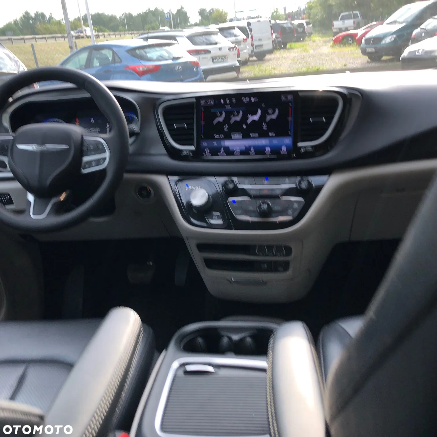 Chrysler Pacifica - 10