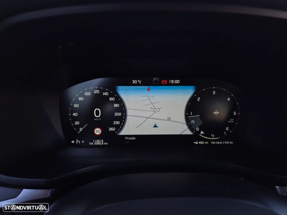 Volvo V60 2.0 D3 Momentum Plus - 27