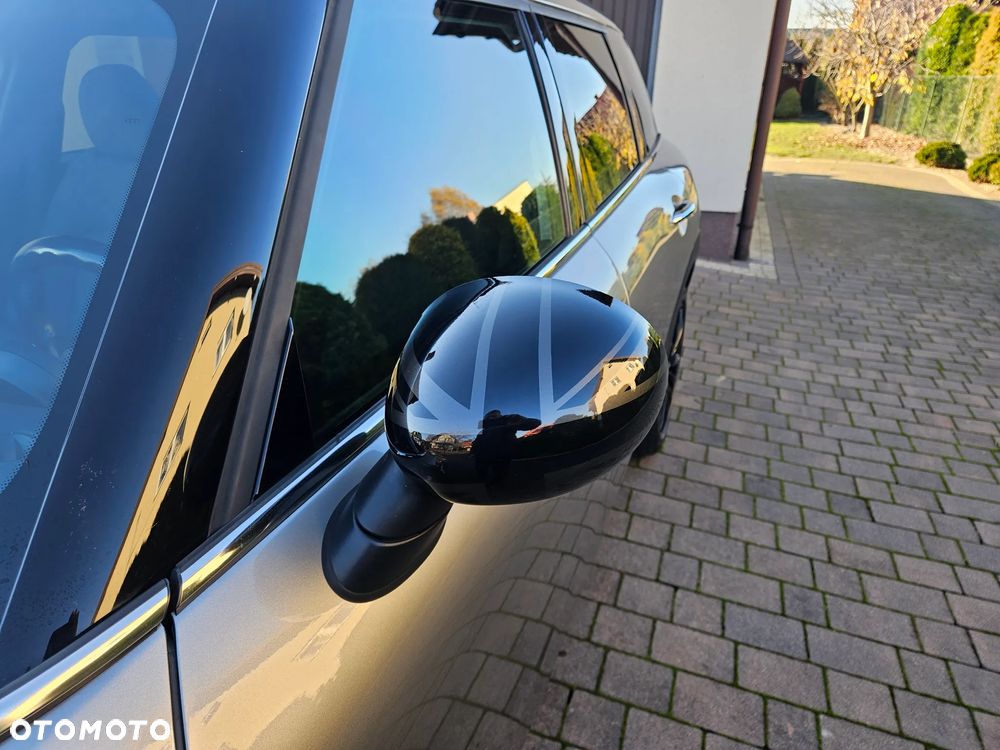 MINI Clubman One Blackyard - 13