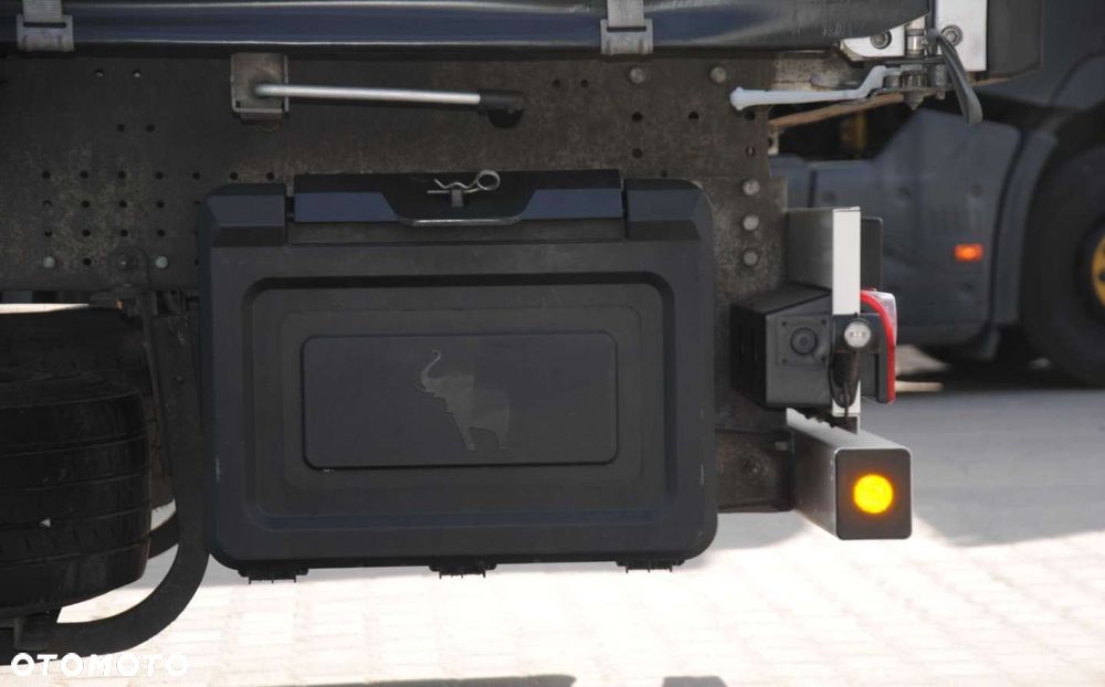 Schmitz Cargobull SCS kurtyna, podnoszona oś - 8