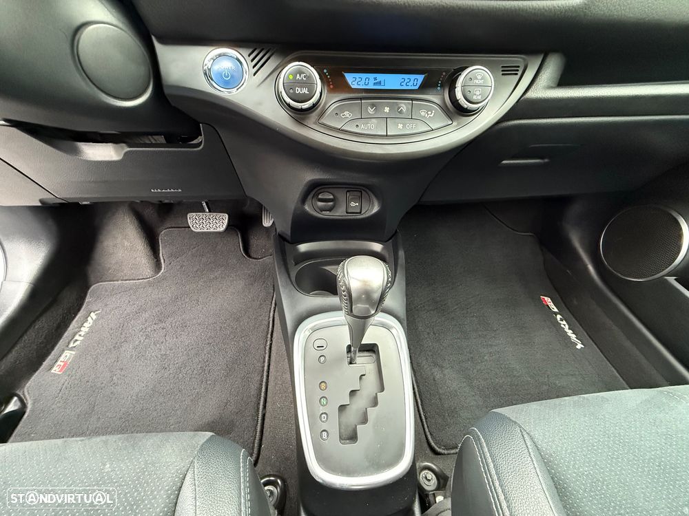 Toyota Yaris 1.5 HSD GR Sport - 26