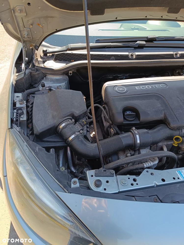 Opel Astra 1.7 CDTI Essentia - 11