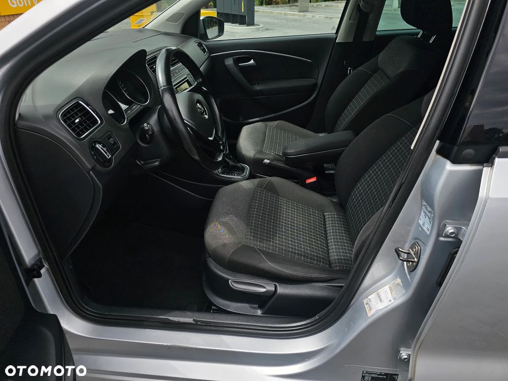 Volkswagen Polo 1.2 TSI Blue Motion Technology DSG Lounge - 10