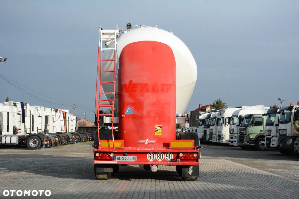 Spitzer SF 39 PI / 2009r / Cementonaczepa / 39000l / 4,670t / Osie SAF - 6