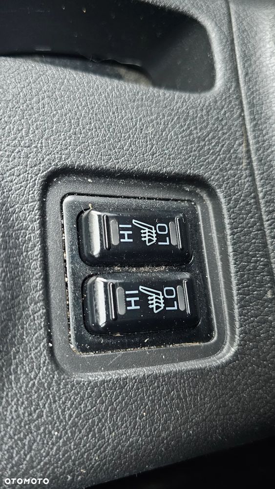 Mitsubishi Outlander Instyle NAVI + - 38