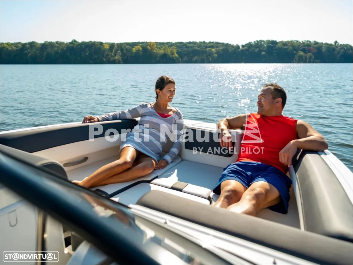 Bayliner Deck Boat DX 2000 OB - 8