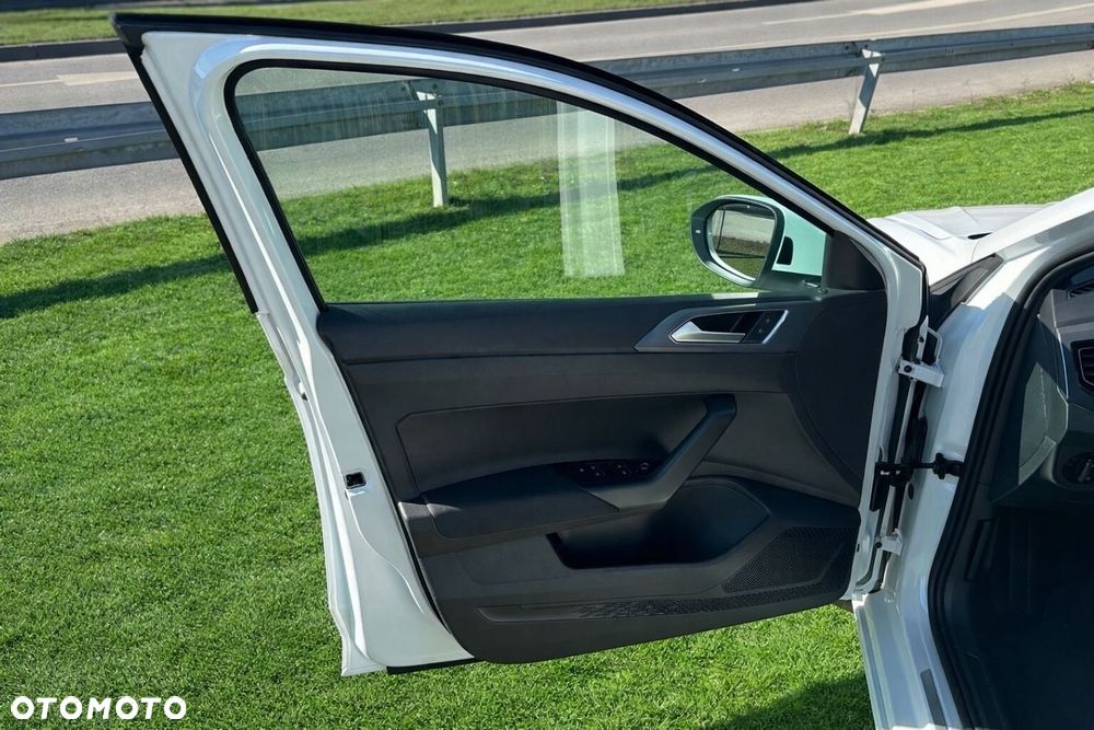 Volkswagen Taigo 1.5 TSI ACT R-Line Plus DSG - 11