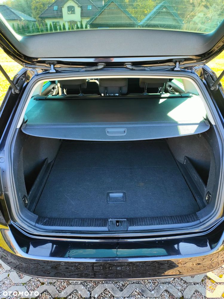 Volkswagen Passat Variant 1.6 TDI (BlueMotion Technology) DSG Comfortline - 15