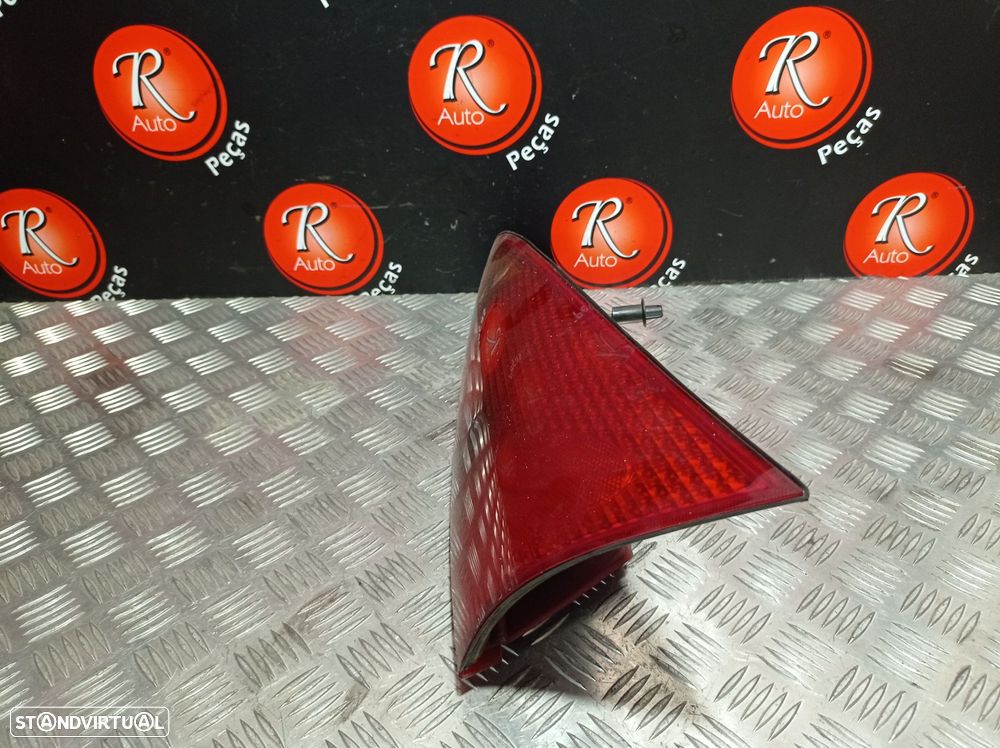 Farolim Stop Esq Ford Focus (Daw, Dbw) - 2