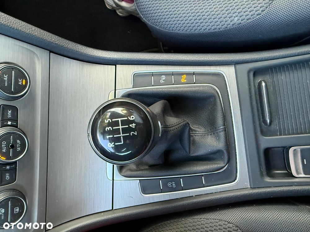 Volkswagen Golf - 13