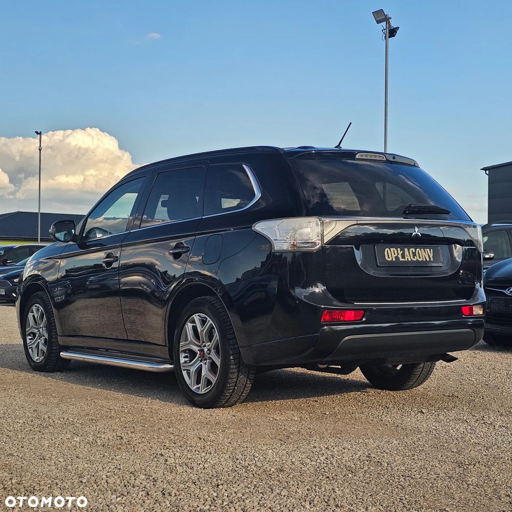 Mitsubishi Outlander - 8