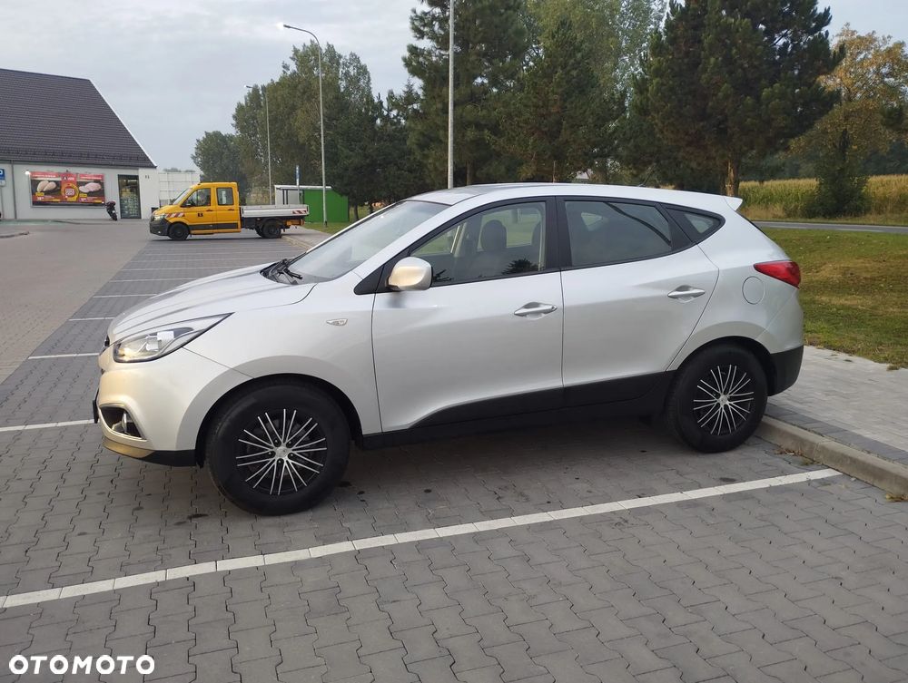 Hyundai ix35 1.6 2WD Fifa World Cup Edition - 12