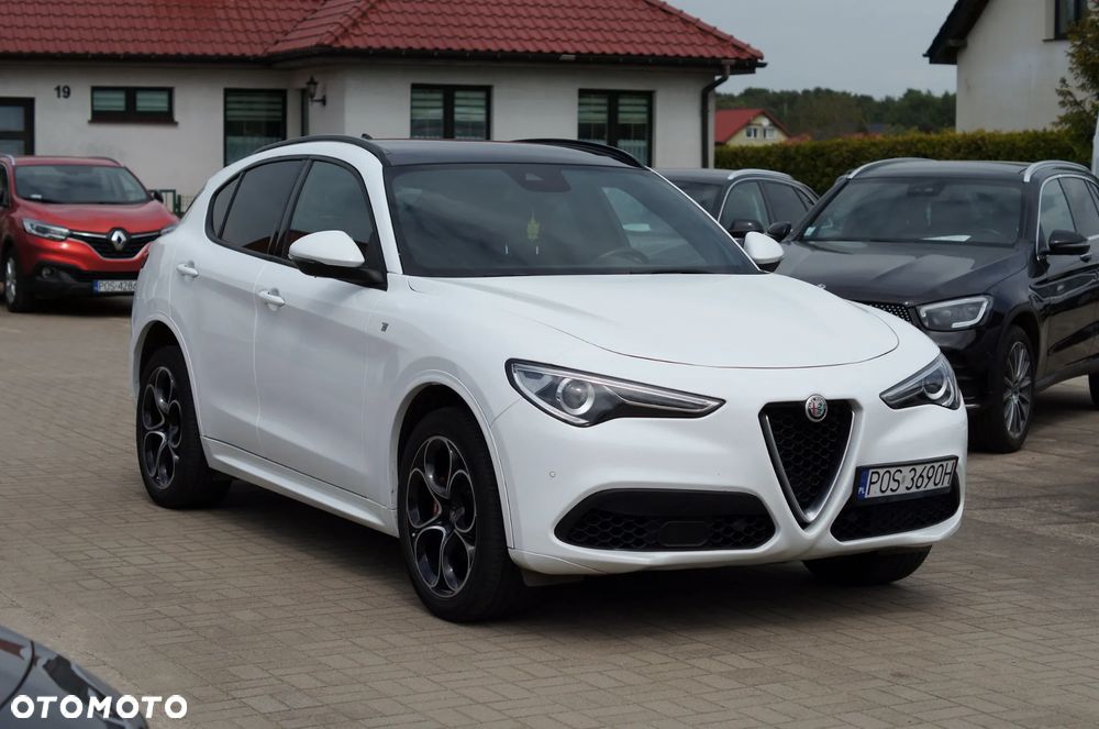 Alfa Romeo Stelvio 2.0 Turbo 16V AT8-Q4 Ti - 4