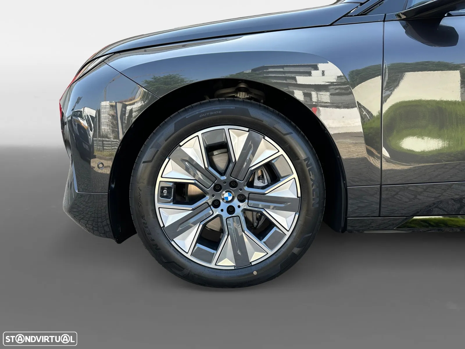 BMW iX xDrive 45 - 16