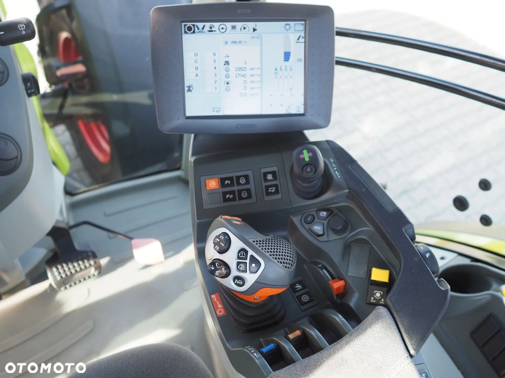 Claas Axion 840 CEBIS - 9