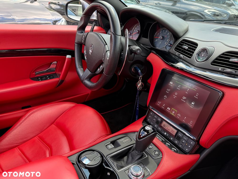 Maserati GranCabrio Sport - 34