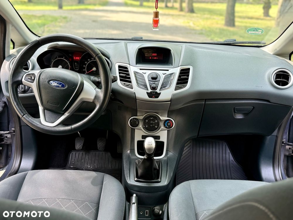Ford Fiesta 1.25 Champions Edition - 18
