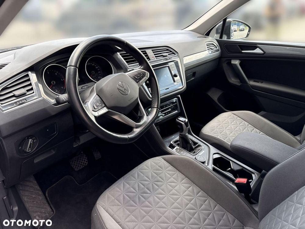 Volkswagen Tiguan 2.0 TDI SCR 4Mot Life DSG - 9