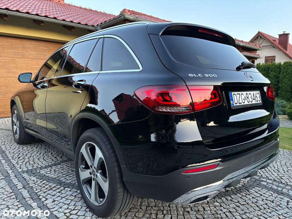 Mercedes-Benz GLC - 4