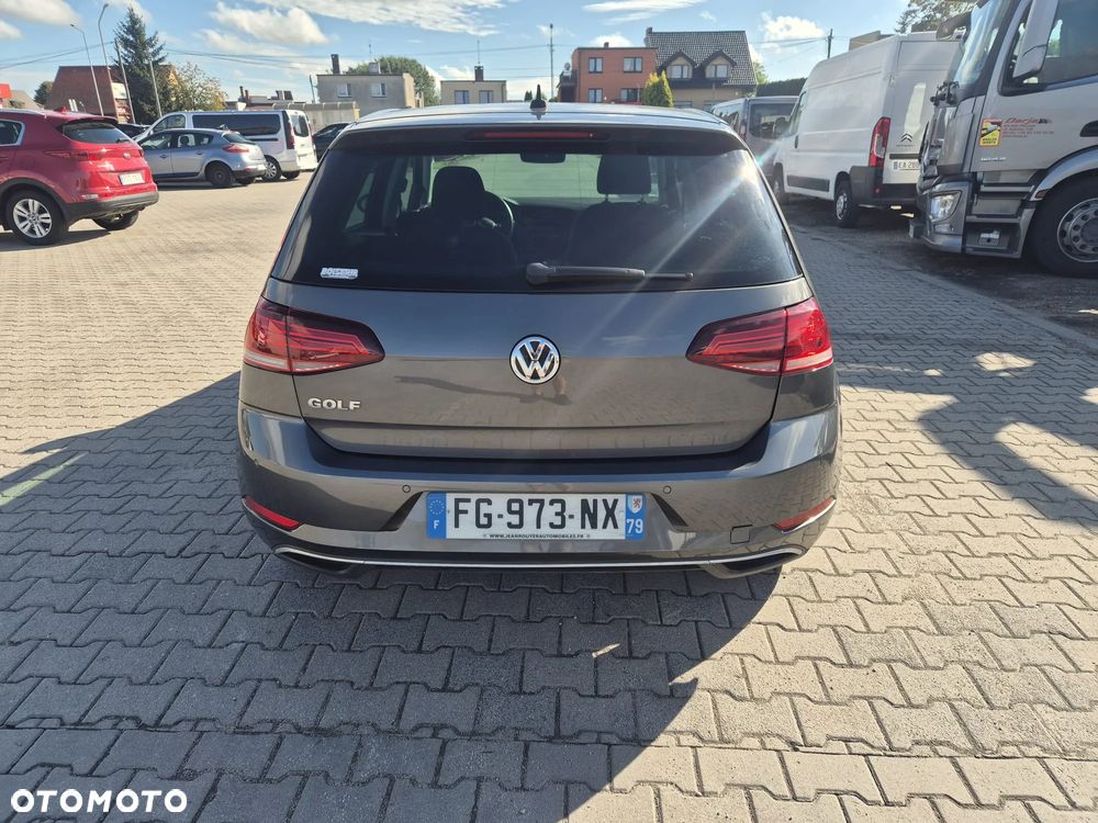 Volkswagen Golf 1.6 TDI SCR DSG Comfortline - 8