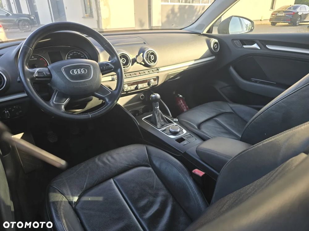 Audi A3 Sportback 1.6 TDI Attraction - 16
