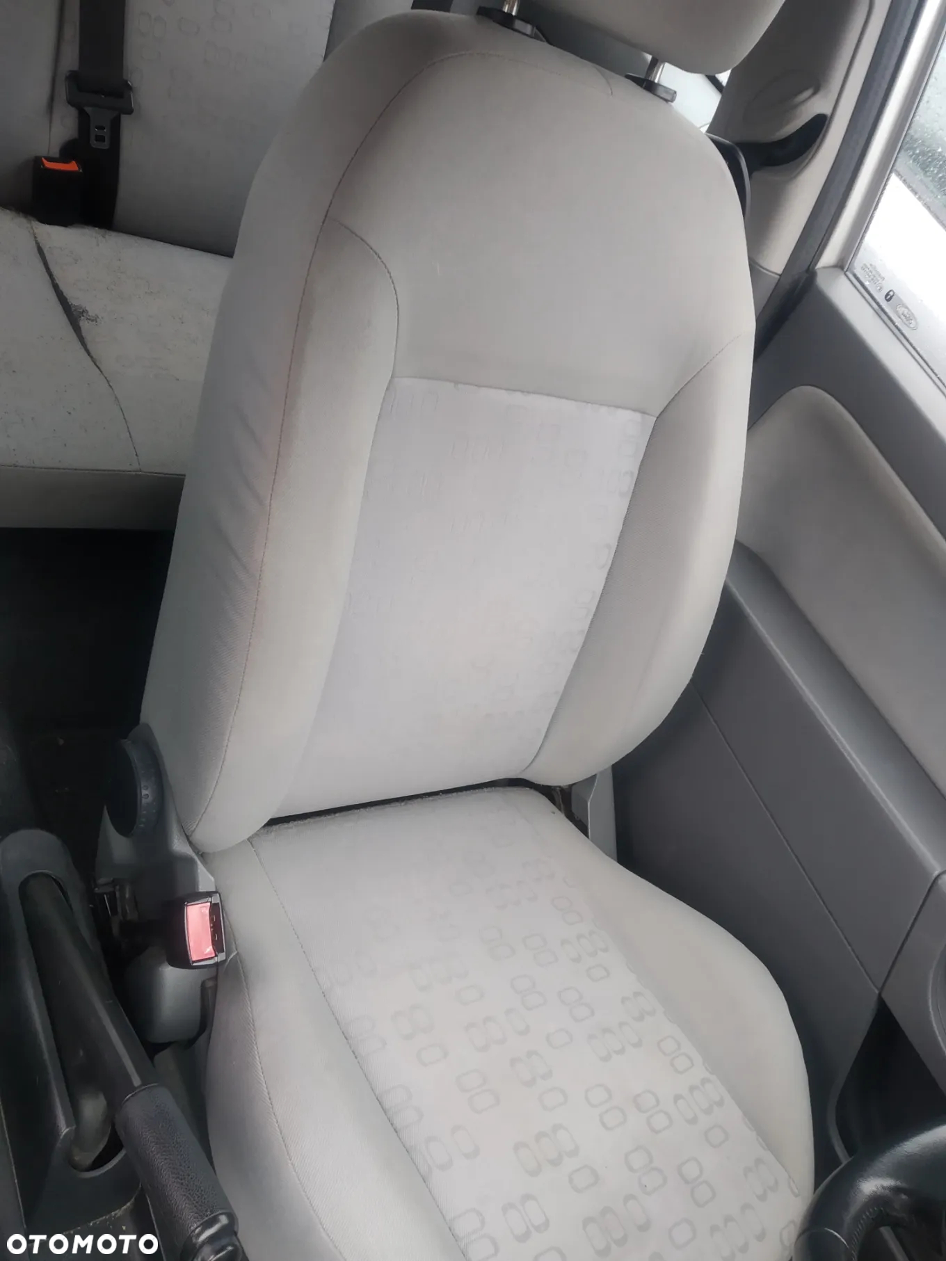 FORD FIESTA MK5 02-05 1.3 8V - MASKA PRZÓD 62 - 17