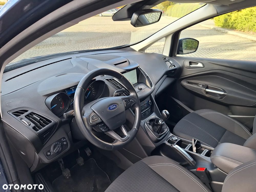 Ford Grand C-MAX - 10