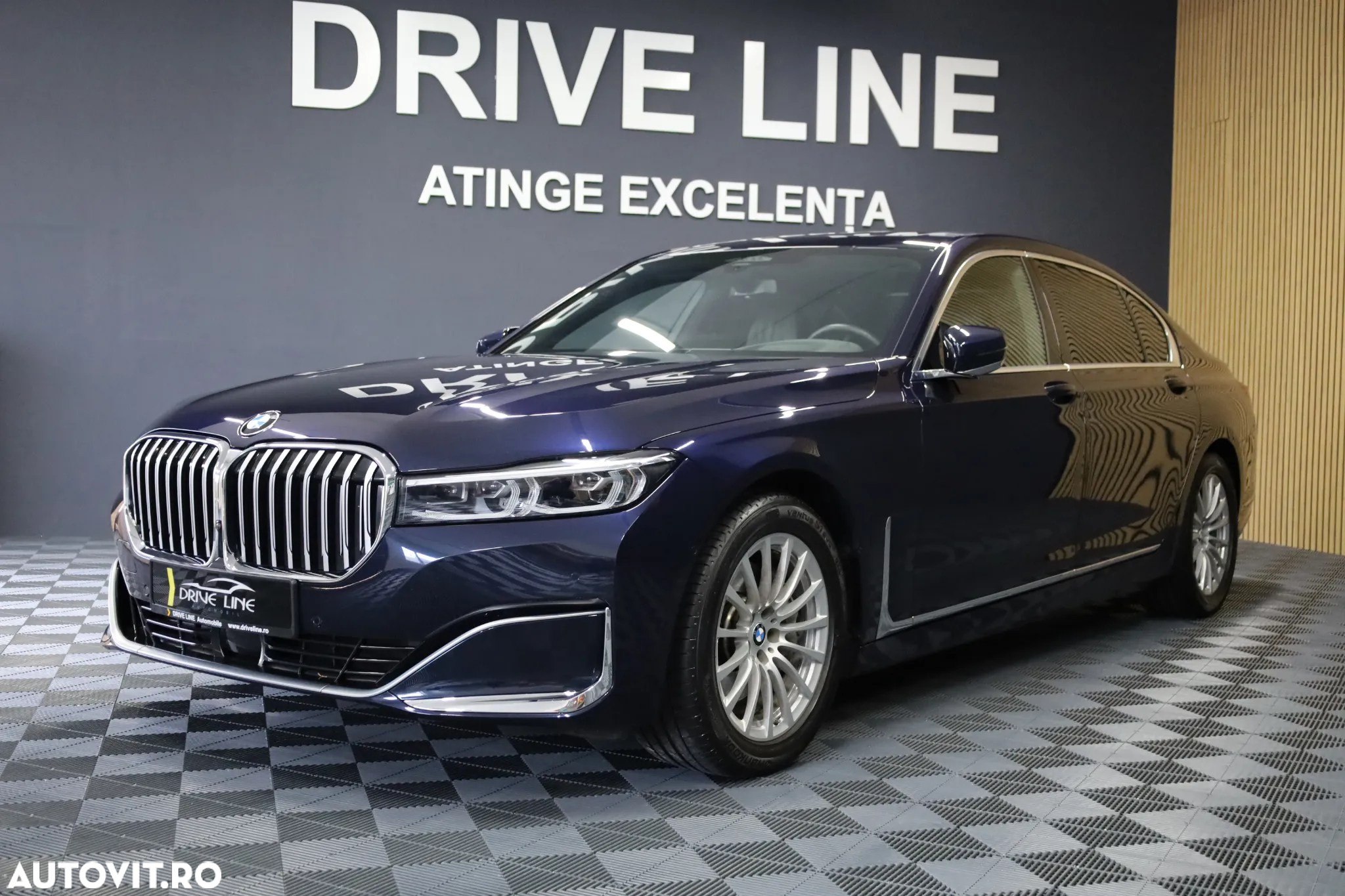 BMW Seria 7 740Li xDrive - 12