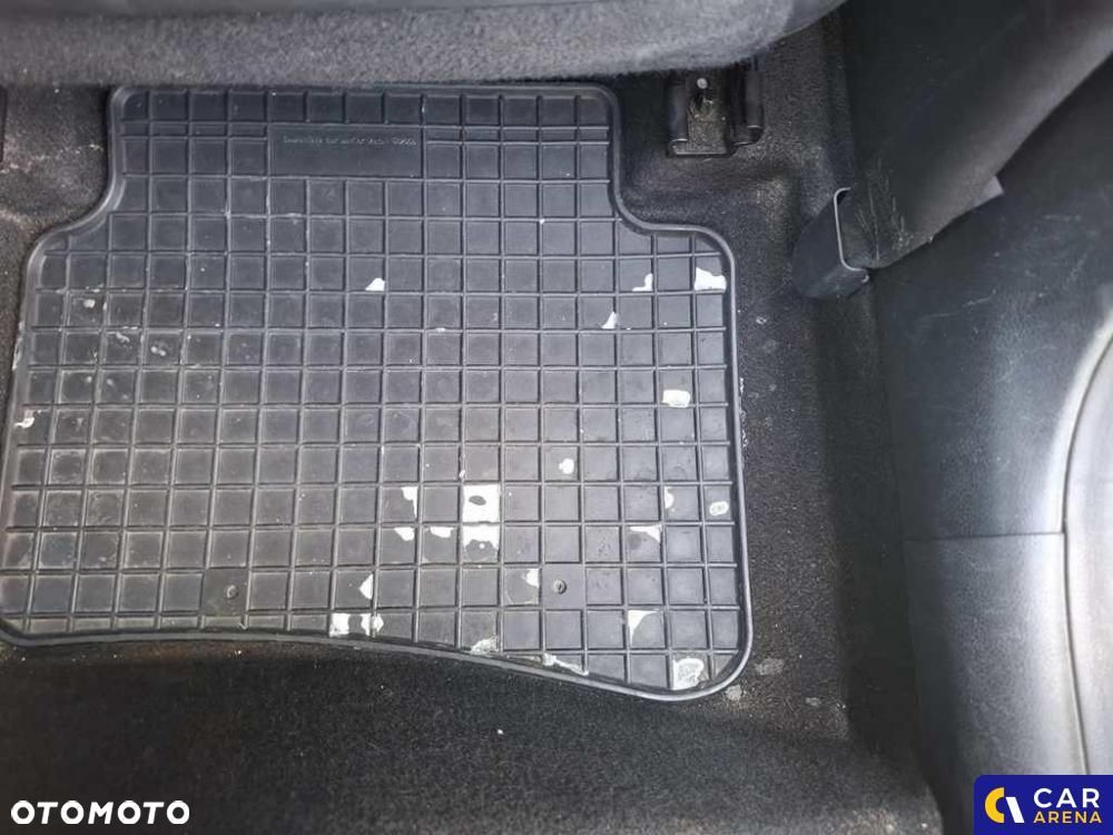 Kia Rio - 30
