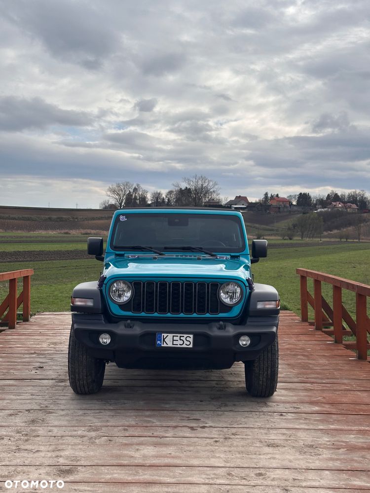 Jeep Wrangler - 2