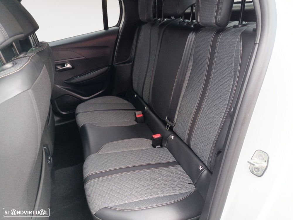 Peugeot 208 1.2 Hybrid Allure e-DCS6 - 13