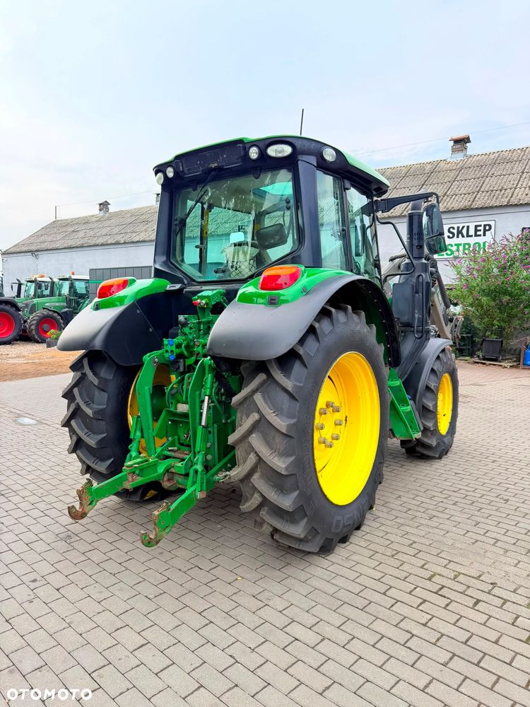 John Deere 6100M - 21