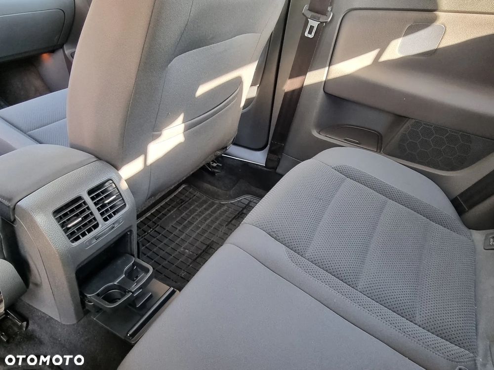 Volkswagen Golf V 1.9 TDI Comfortline - 13