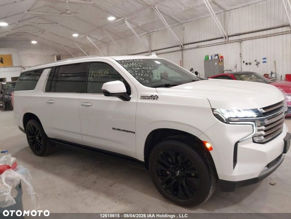 Chevrolet Suburban - 7