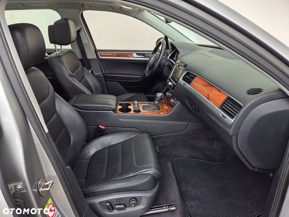 Volkswagen Touareg - 11