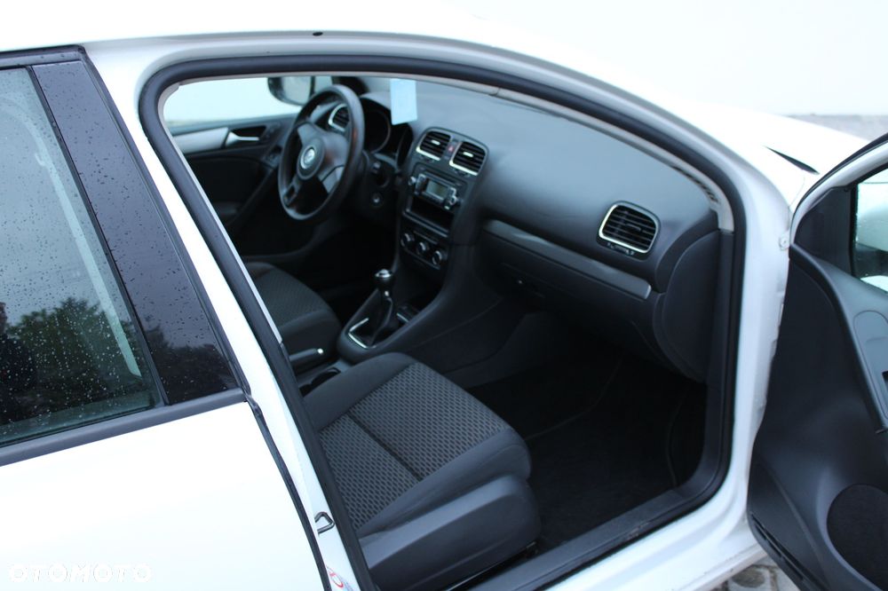 Volkswagen Golf - 8