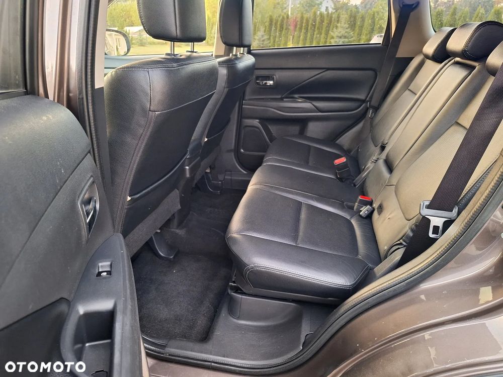 Mitsubishi Outlander 2.0 2WD CVT Spirit+ - 17